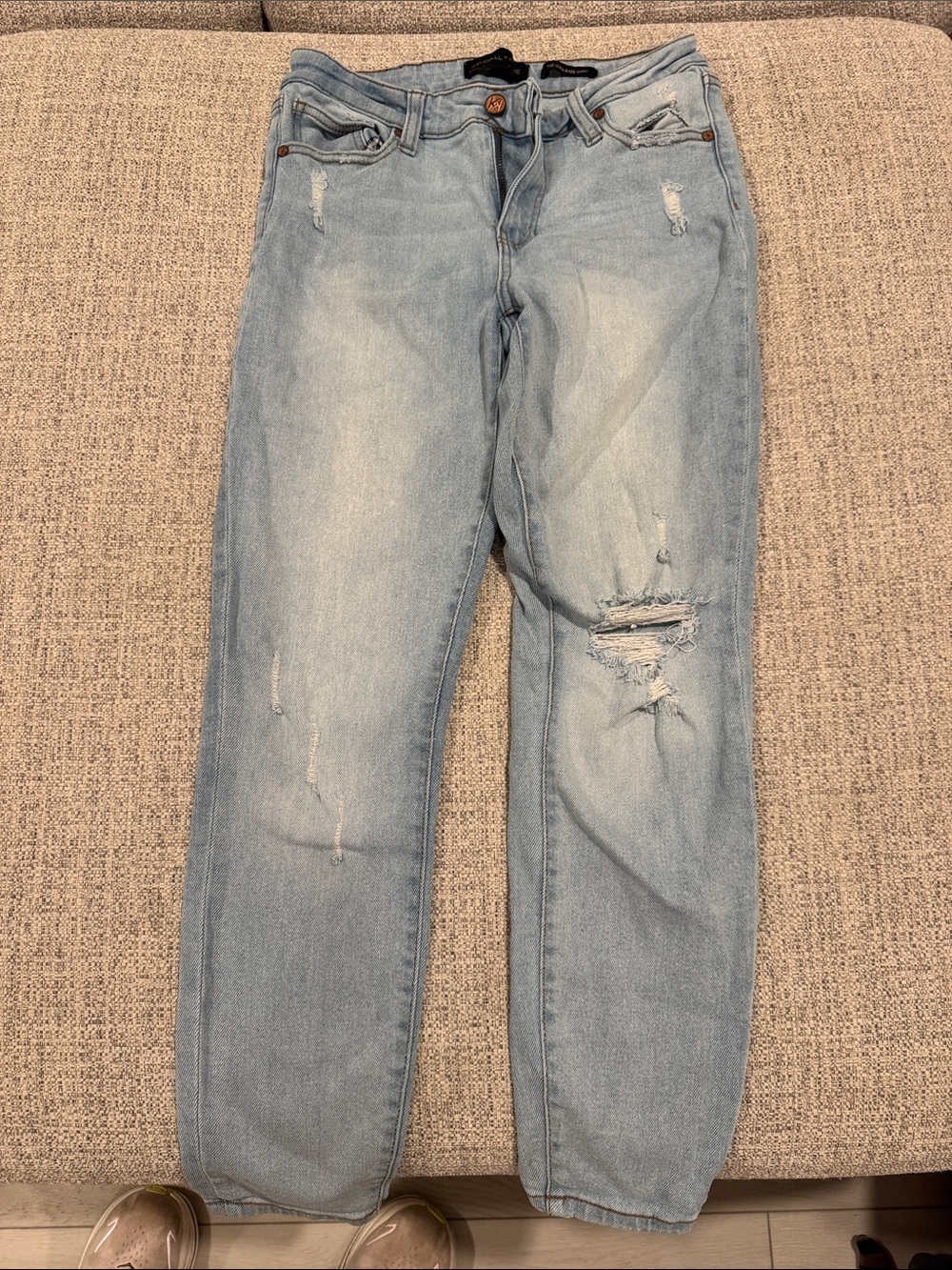 Light Blue Distressed Women’s Jeans